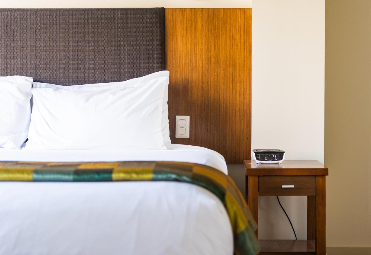 Ocean Breeze Hotel Auckland Exterior photo